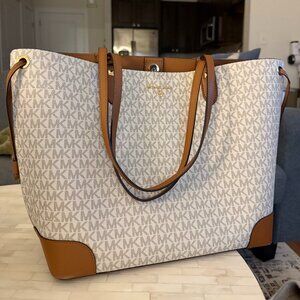 Michael Kors Jet Set Travel Large Logo Tote Bag – Vanilla MK Monogram